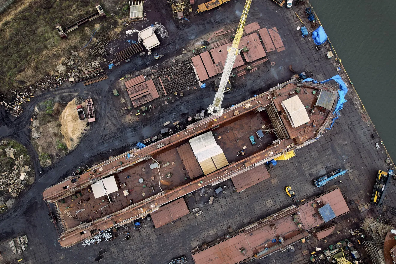 Vue aérienne du Canopée en construction au chantier Neptune Marine